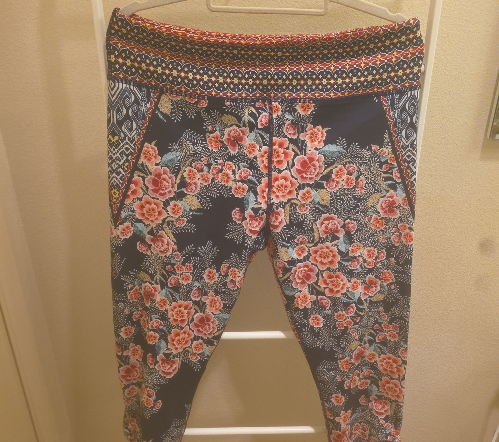 Johnny Was Navy Leggings with Pink Floral Pattern and Contrasting Waistband